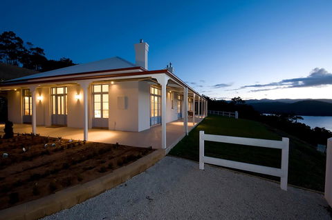 Villa Talia Tasmania - Perths Hotel 2