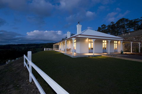 Villa Talia Tasmania - Perths Hotel 1