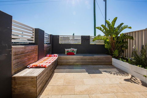 VIlla Zelma, Culburra Beach - Perths Hotel 1