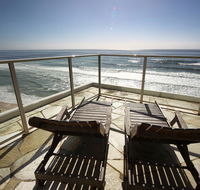 Viscount on the Beach - Perths Hotel