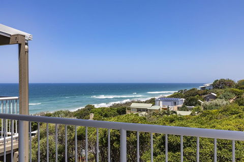 Wake Up To Ocean Views In Stylish Comfort - Perths Hotel 0