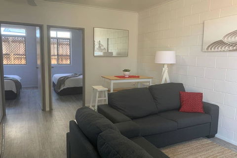 Walk To Lamberts Beach With Wi-fi And Netflix - Perths Hotel 2