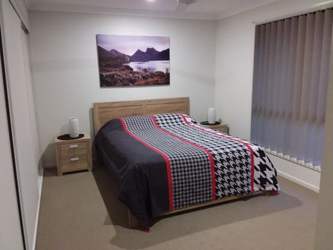 Waratah And Wattle Apartments - Perths Hotel 2
