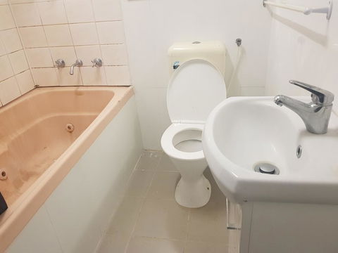 Warm Friendly Family Environment In Braybrook - Perths Hotel 1
