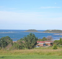 Water View House  Orient Point - Perths Hotel