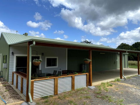 Waterfall Unit Farm Stay - Perths Hotel 0