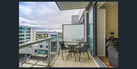 Waterfront (Yarra St) By Gold Star Stays - Perths Hotel 2