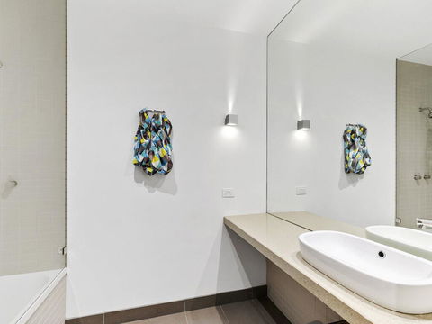 WATERFRONT TWO - Position Perfect , , , NEW LISTING 2019, , ,  - Perths Hotel 3