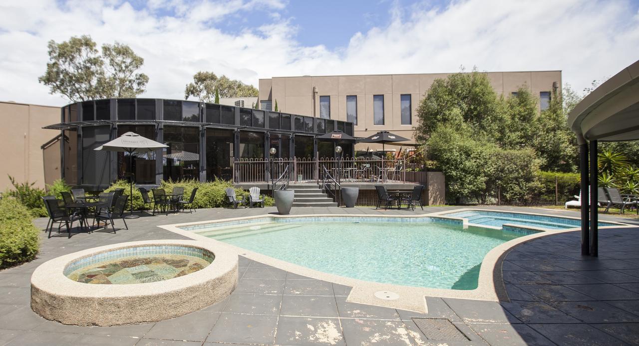 Dingley Village VIC Perths Hotel