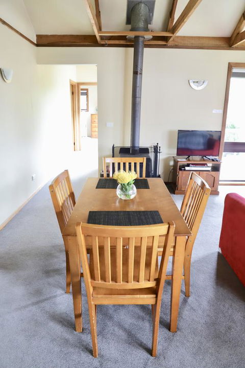 Red Ceder Cottage - Great Ocean Road - Port Campbell - Perths Hotel 15