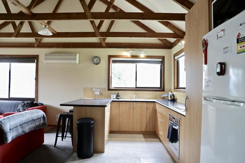 Red Ceder Cottage - Great Ocean Road - Port Campbell - Perths Hotel 14