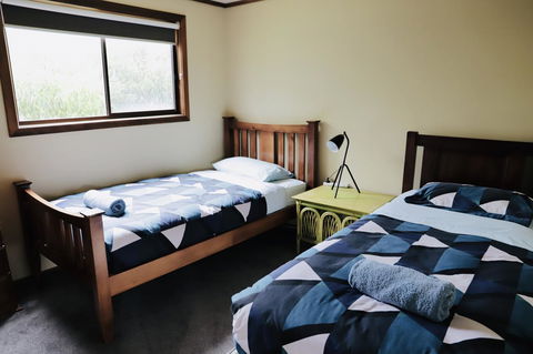 Red Ceder Cottage - Great Ocean Road - Port Campbell - Perths Hotel 10