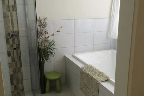 19 Glen Eagles Close - Perths Hotel 5
