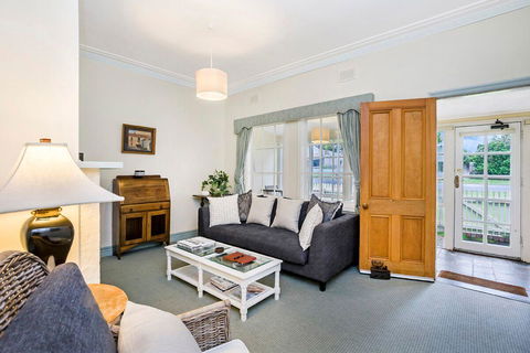 Edge17 Port Fairy Wharf - Perths Hotel 1