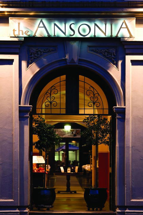 Ansonia On Lydiard - Perths Hotel 0