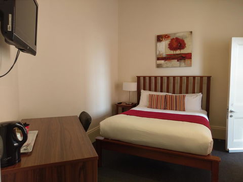 Ansonia On Lydiard - Perths Hotel 25