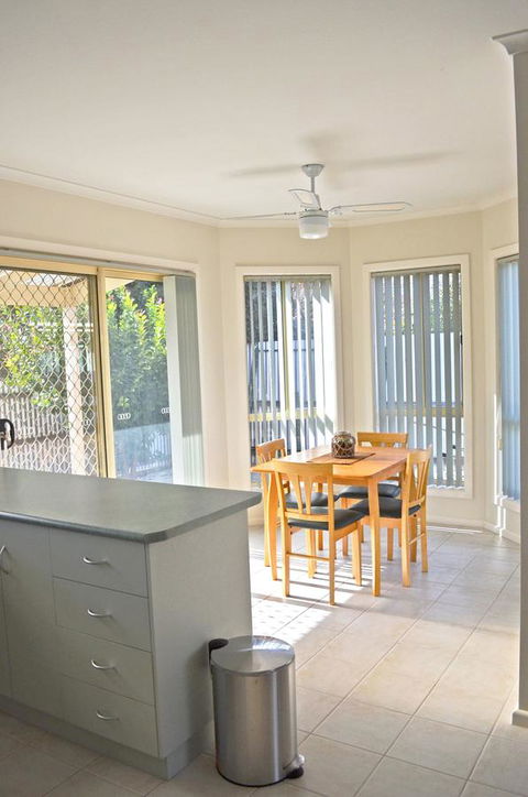 Horsham Central Stay - Perths Hotel 1