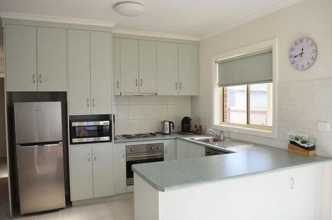 Horsham Central Stay - Perths Hotel 2
