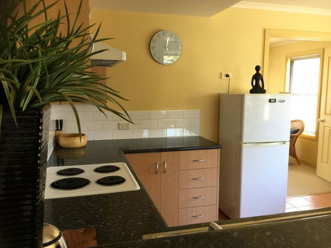 At The Beach Apartments - Perths Hotel 7