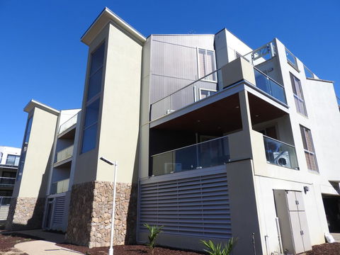 Phillip Island Towers - Perths Hotel 5