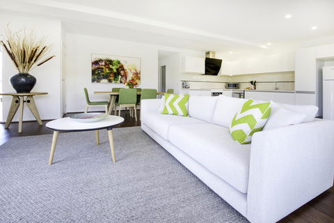 Phillip Island Towers - Perths Hotel 7