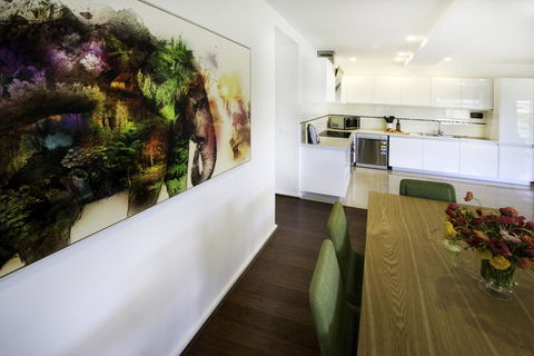 Phillip Island Towers - Perths Hotel 8