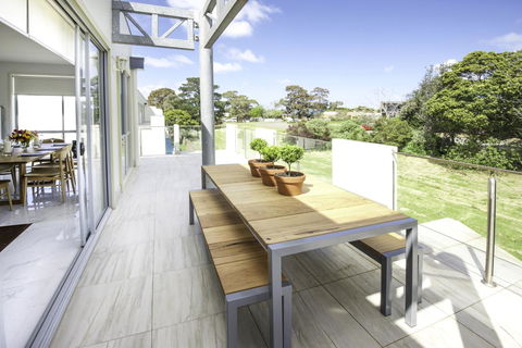 Phillip Island Towers - Perths Hotel 3