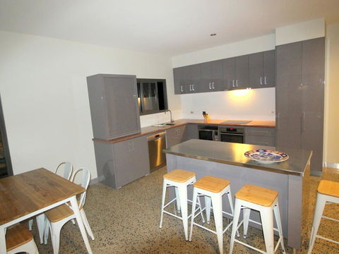 3 Bells Alpine Cottage - Perths Hotel 4