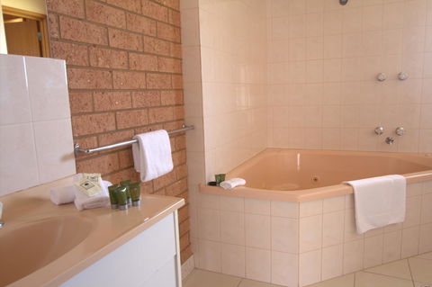 Blue Whale Motor Inn & Apartments - Perths Hotel 19