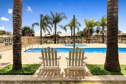 Lakeside Country Club - Perths Hotel 3