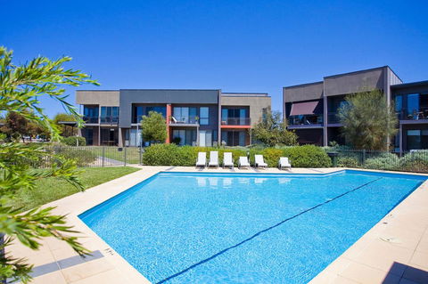 1 Sunset Place - Perths Hotel 1