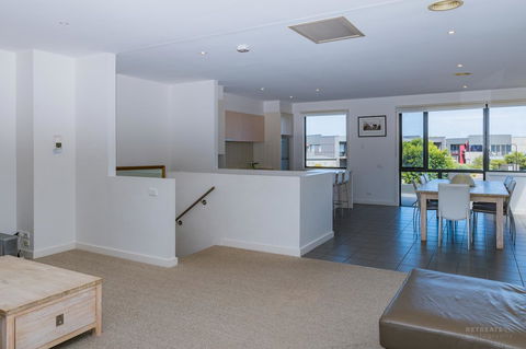 1 Sunset Place - Perths Hotel 8
