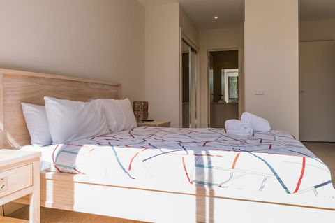1 Sunset Place - Perths Hotel 11