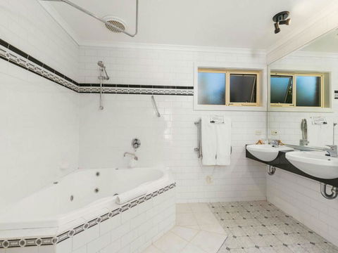 Cottages For Two - Perths Hotel 2