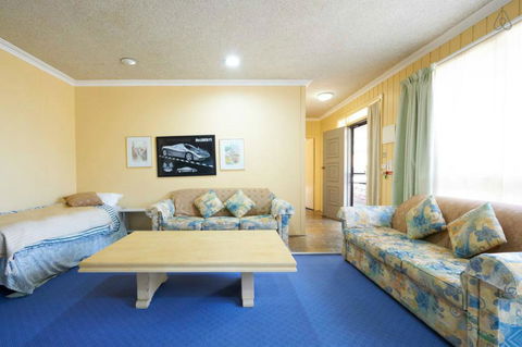 Cottages For Two - Perths Hotel 5