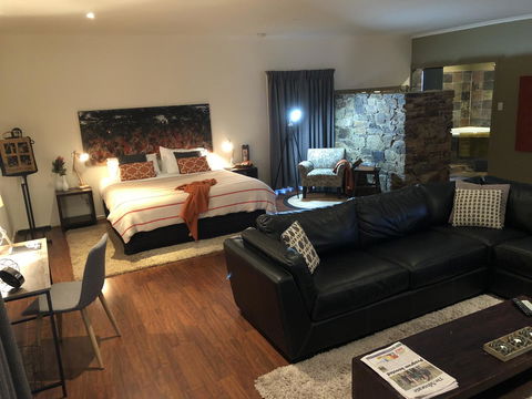 Minni Gums - Perths Hotel 15