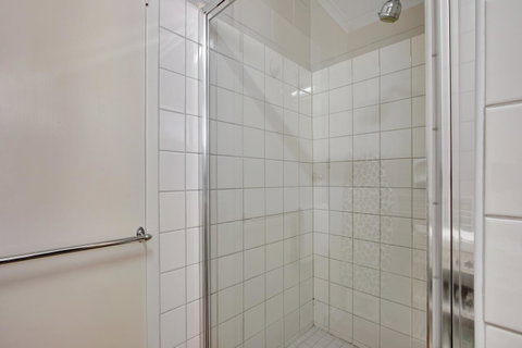 Hybiscus Waterfront Apartments - Perths Hotel 19