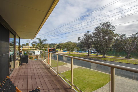 Hybiscus Waterfront Apartments - Perths Hotel 3