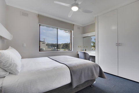 Hybiscus Waterfront Apartments - Perths Hotel 11