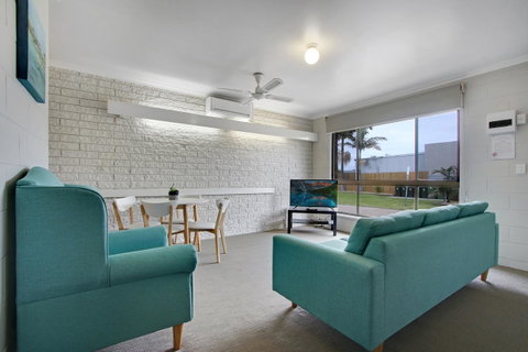 Hybiscus Waterfront Apartments - Perths Hotel 18