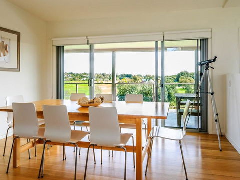 Saltwater Breeze Retreat - Perths Hotel 12