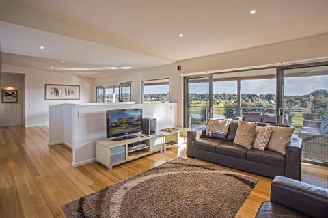 Saltwater Breeze Retreat - Perths Hotel 4