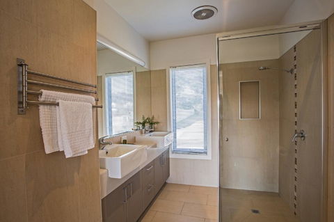 Saltwater Breeze Retreat - Perths Hotel 17