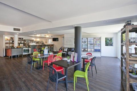 Noosa Blue Resort - Perths Hotel 2
