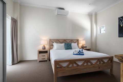 Noosa Blue Resort - Perths Hotel 17