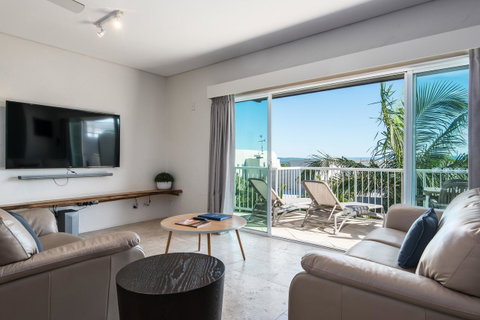 Noosa Blue Resort - Perths Hotel 11