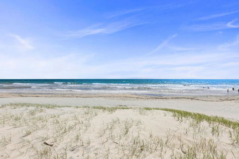 Coloured Sands - Rainbow Beach Resort - 5 Mins To Beach - Perths Hotel 24
