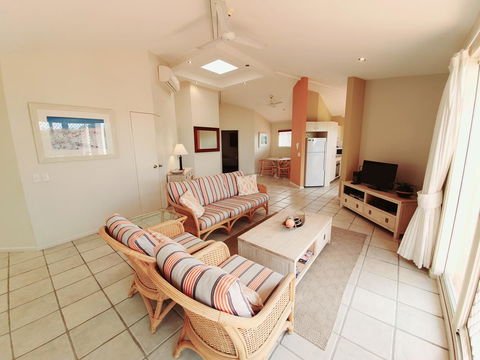 Parkshores Sunshine Beach Noosa Holiday Apartments - Perths Hotel 3