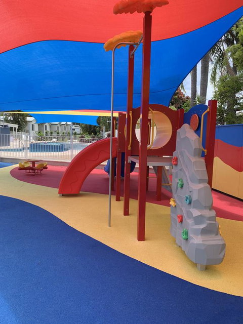 Alex Beach Cabins And Tourist Park - Perths Hotel 6