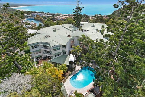 The Lookout Resort Noosa - Perths Hotel 0